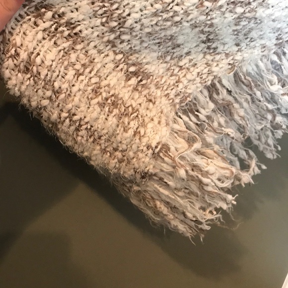 Sweater - Picture 2 of 4